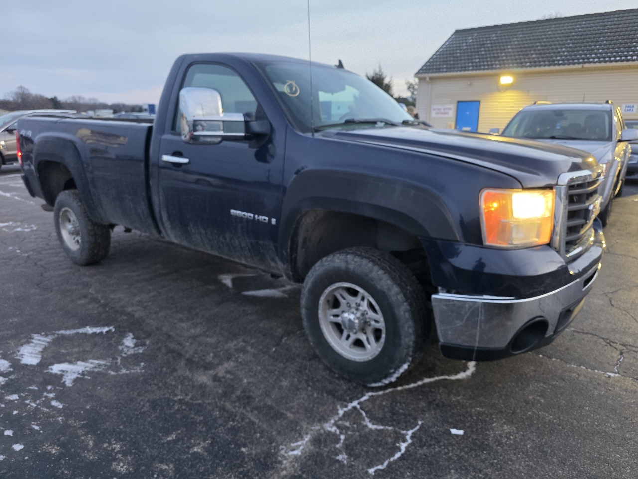 GMC Sierra 2500HD 4WD Reg Cab 142" 2009