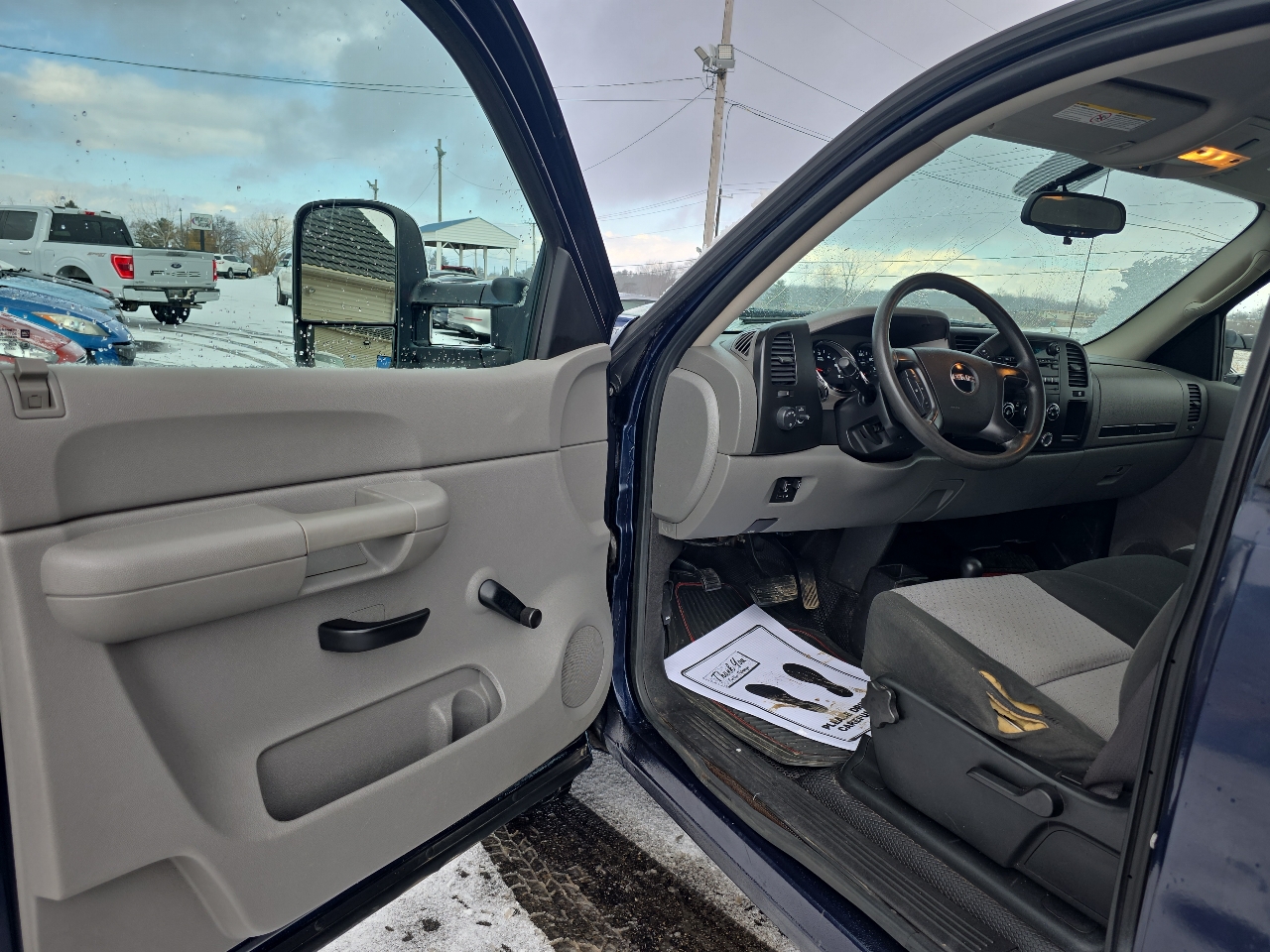 GMC Sierra 2500HD 4WD Reg Cab 142" 2009