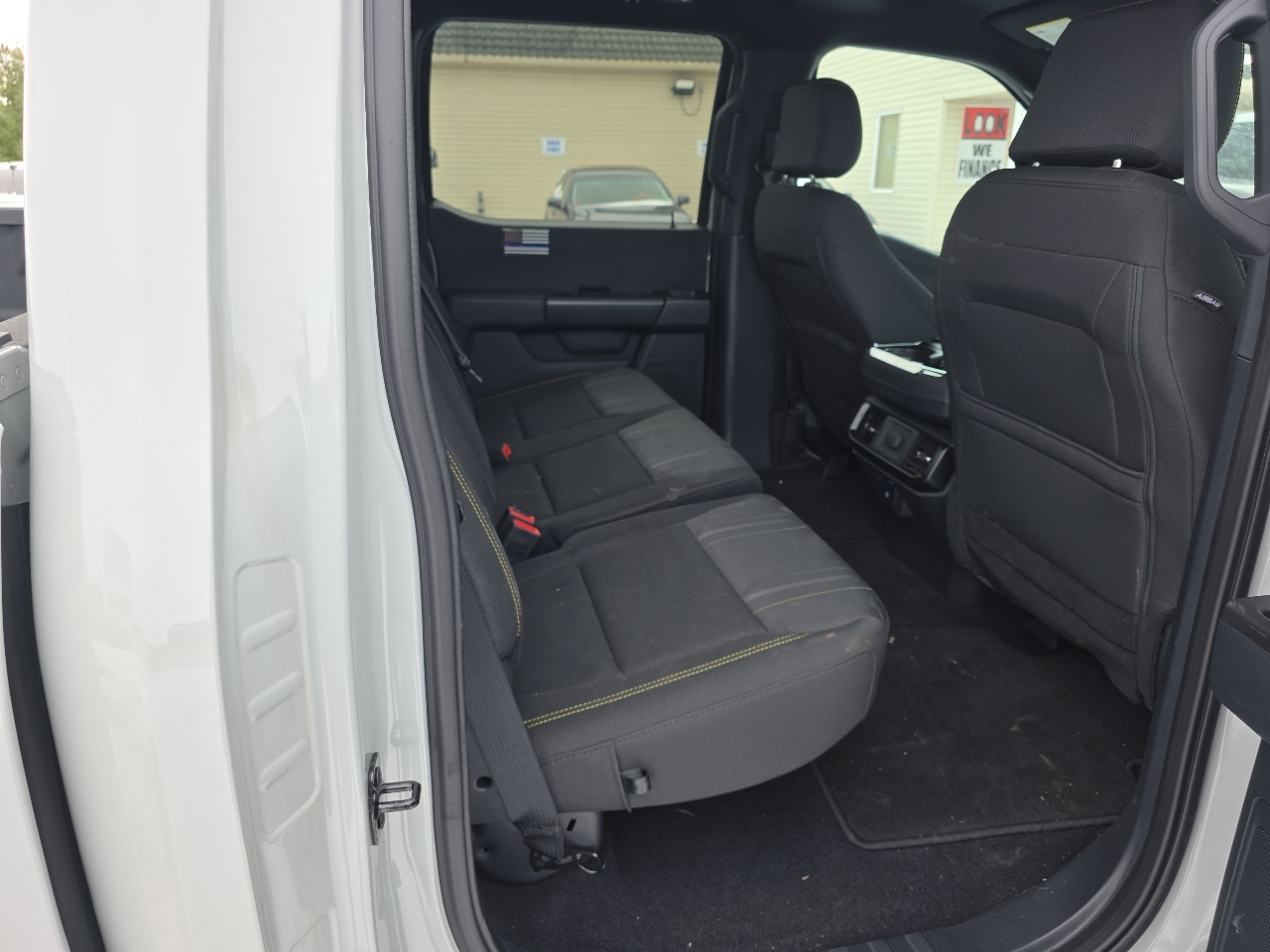 Ford F-150 STX SuperCrew 4WD 2024