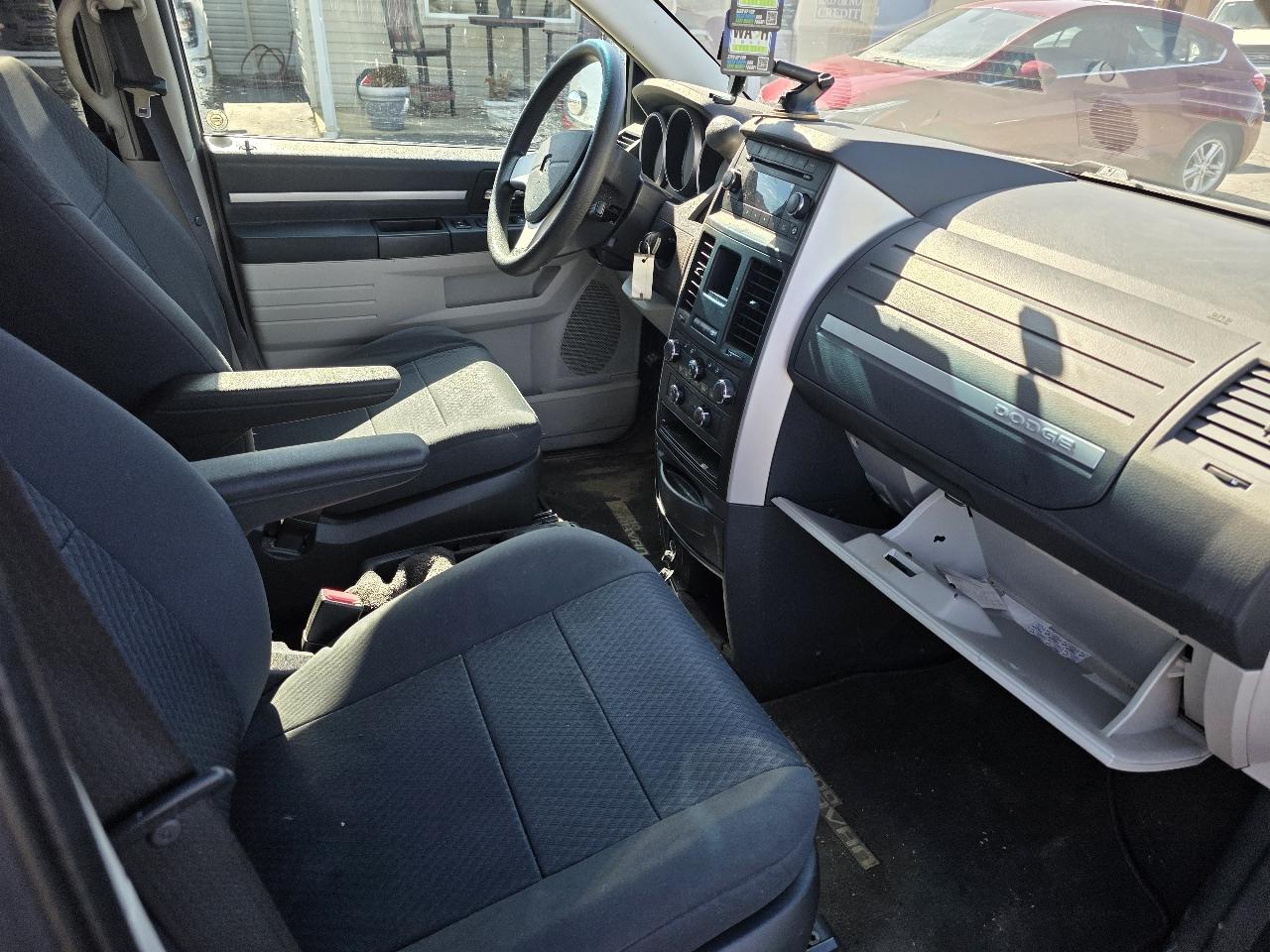 Dodge Grand Caravan SE 2010