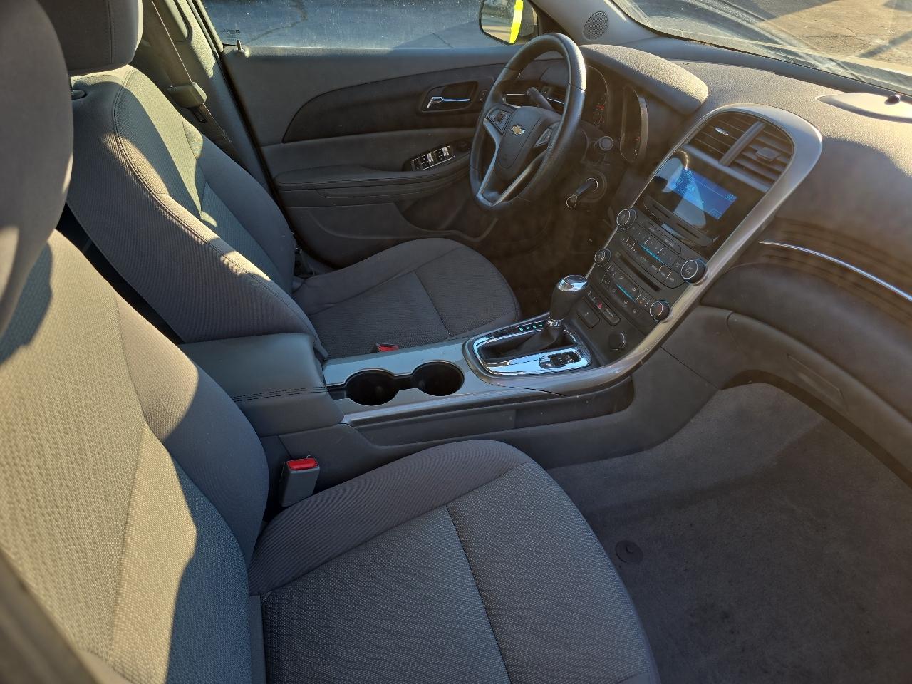 Chevrolet Malibu LS 2013