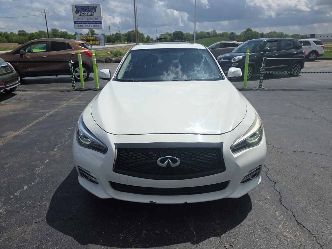 Infiniti Q50 2.0t Premium AWD 2017