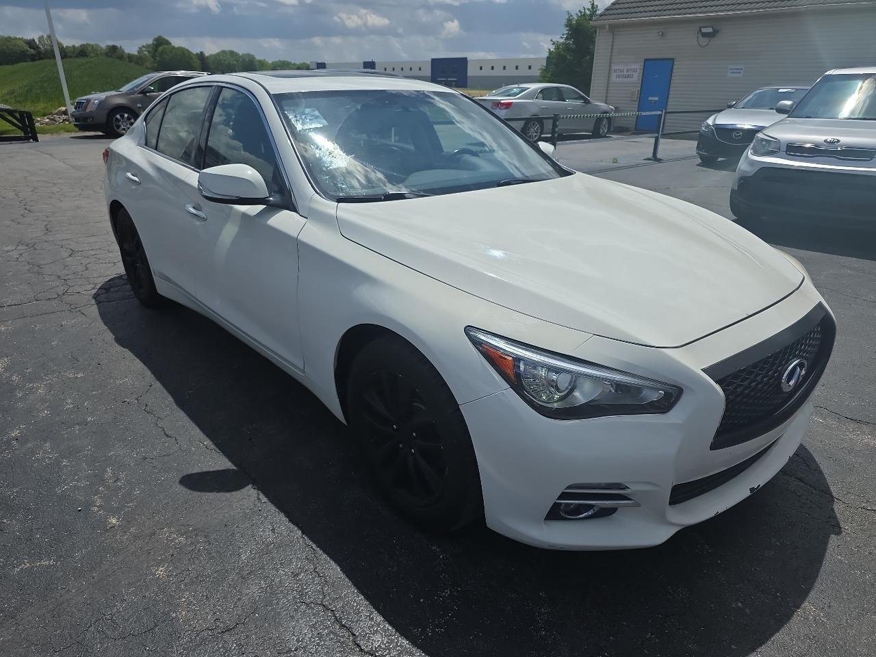 Infiniti Q50 2.0t Premium AWD 2017