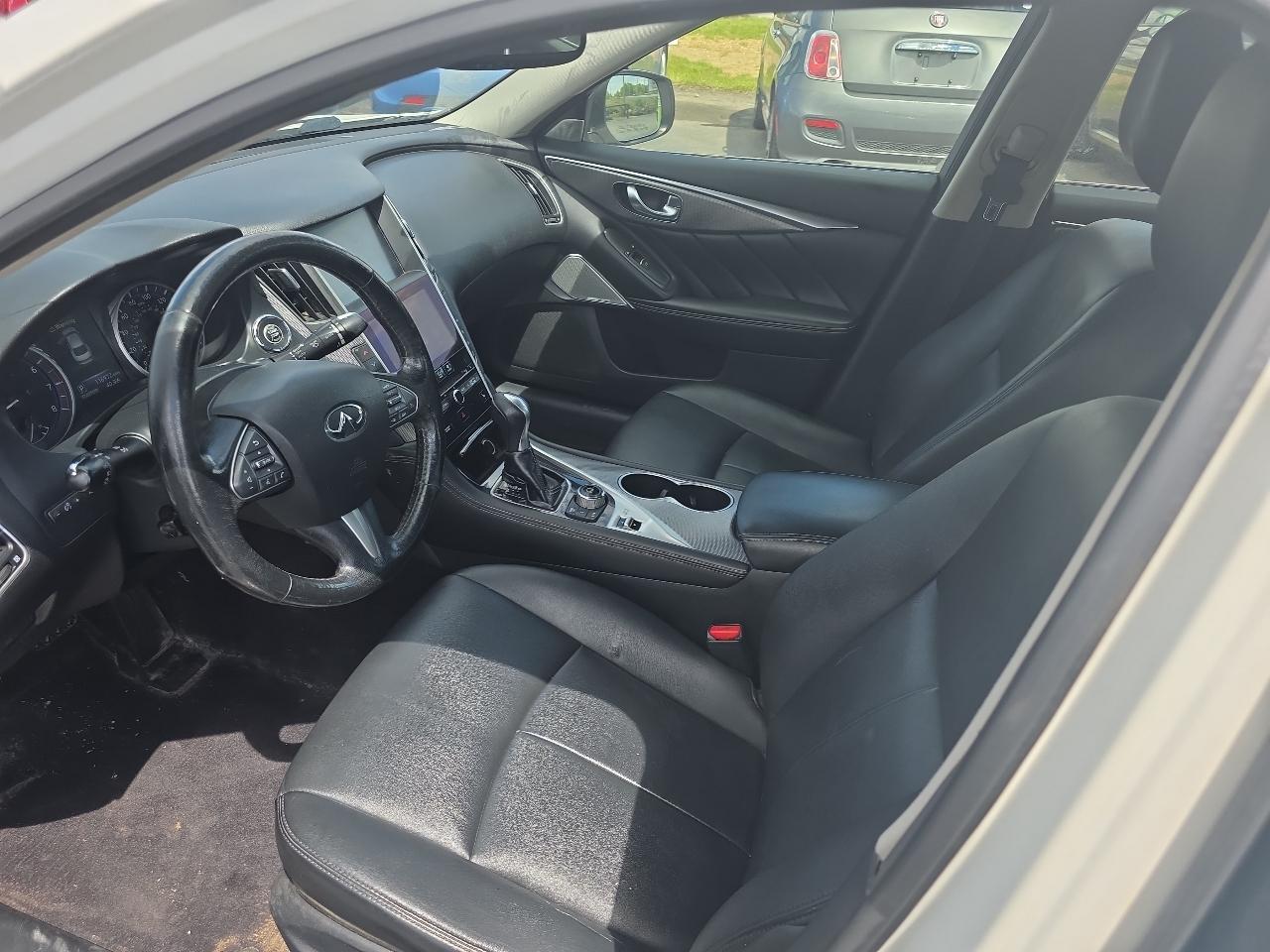 Infiniti Q50 2.0t Premium AWD 2017