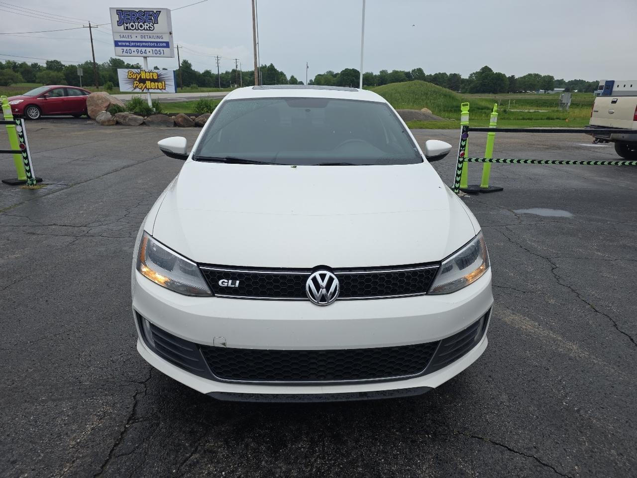 Volkswagen GLI 4dr Sdn DSG PZEV 2013