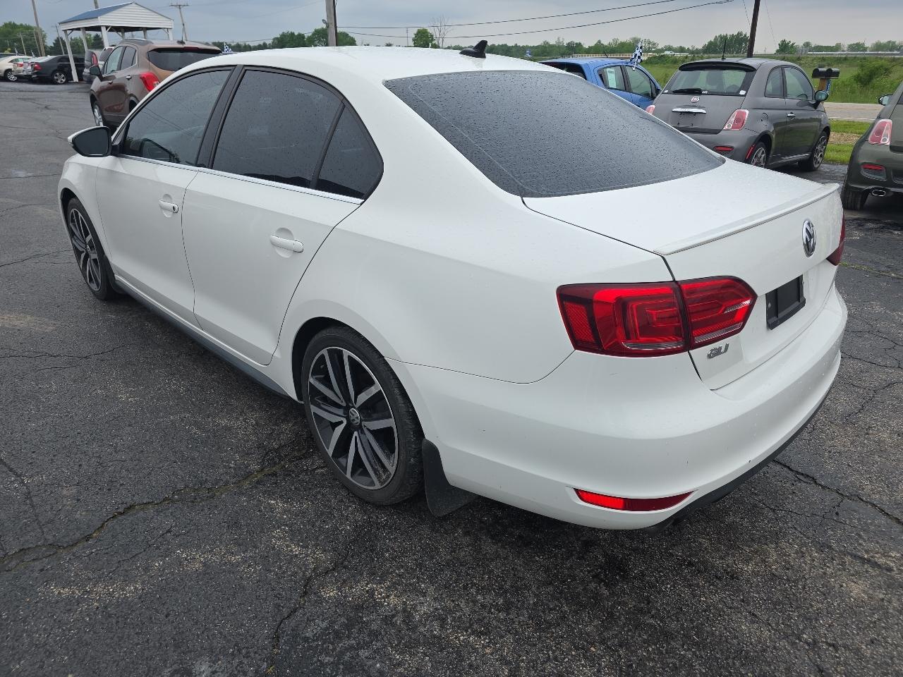Volkswagen GLI 4dr Sdn DSG PZEV 2013