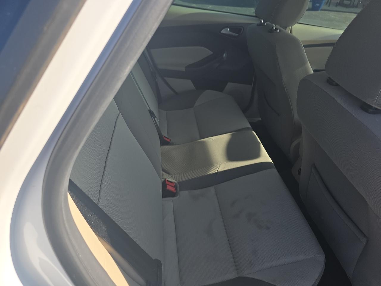 Ford Focus 4dr Sdn SE 2014