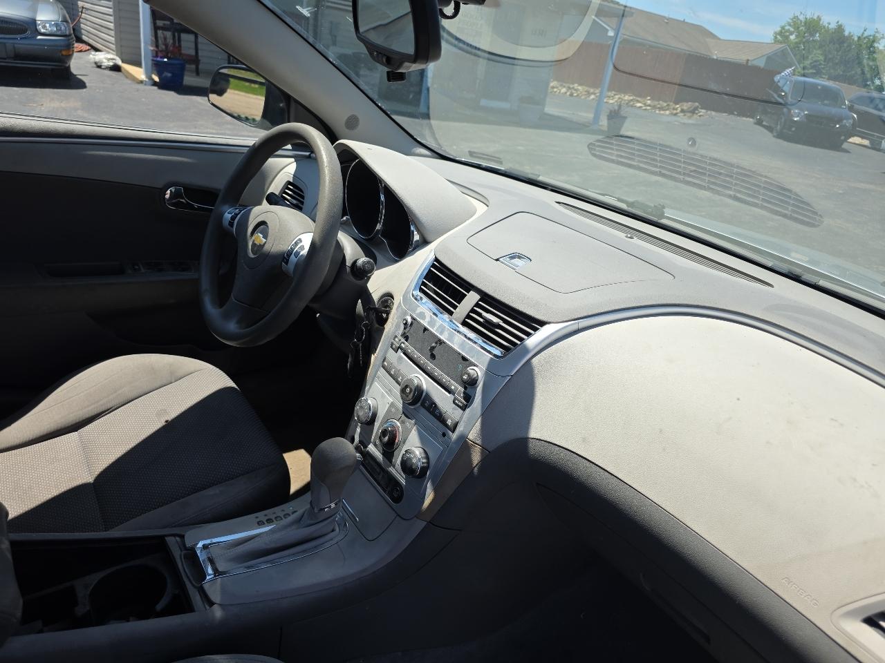 Chevrolet Malibu 4dr Sdn LS w/1LS 2012
