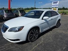 2013 Chrysler 200 