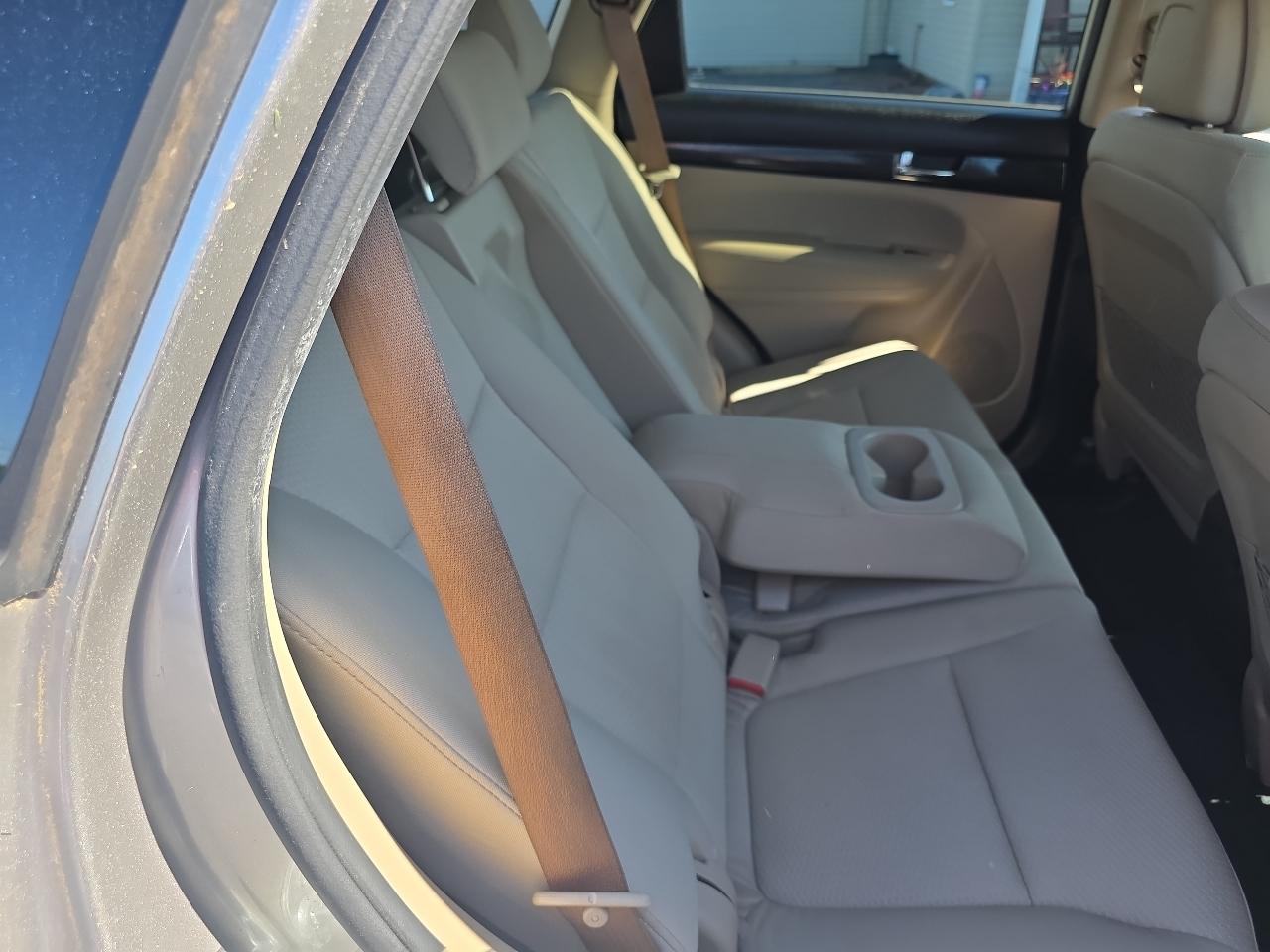 Kia Sorento 2WD 4dr I4 LX 2013
