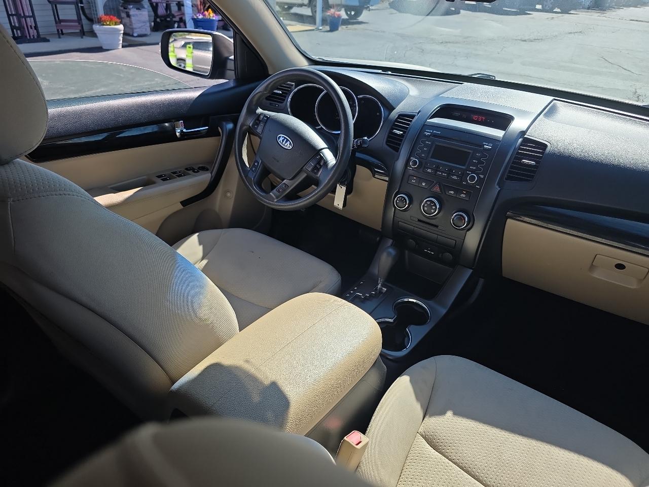 Kia Sorento 2WD 4dr I4 LX 2013