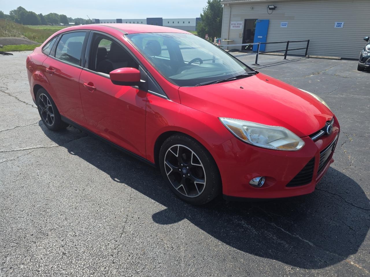 Ford Focus 4dr Sdn SE 2012