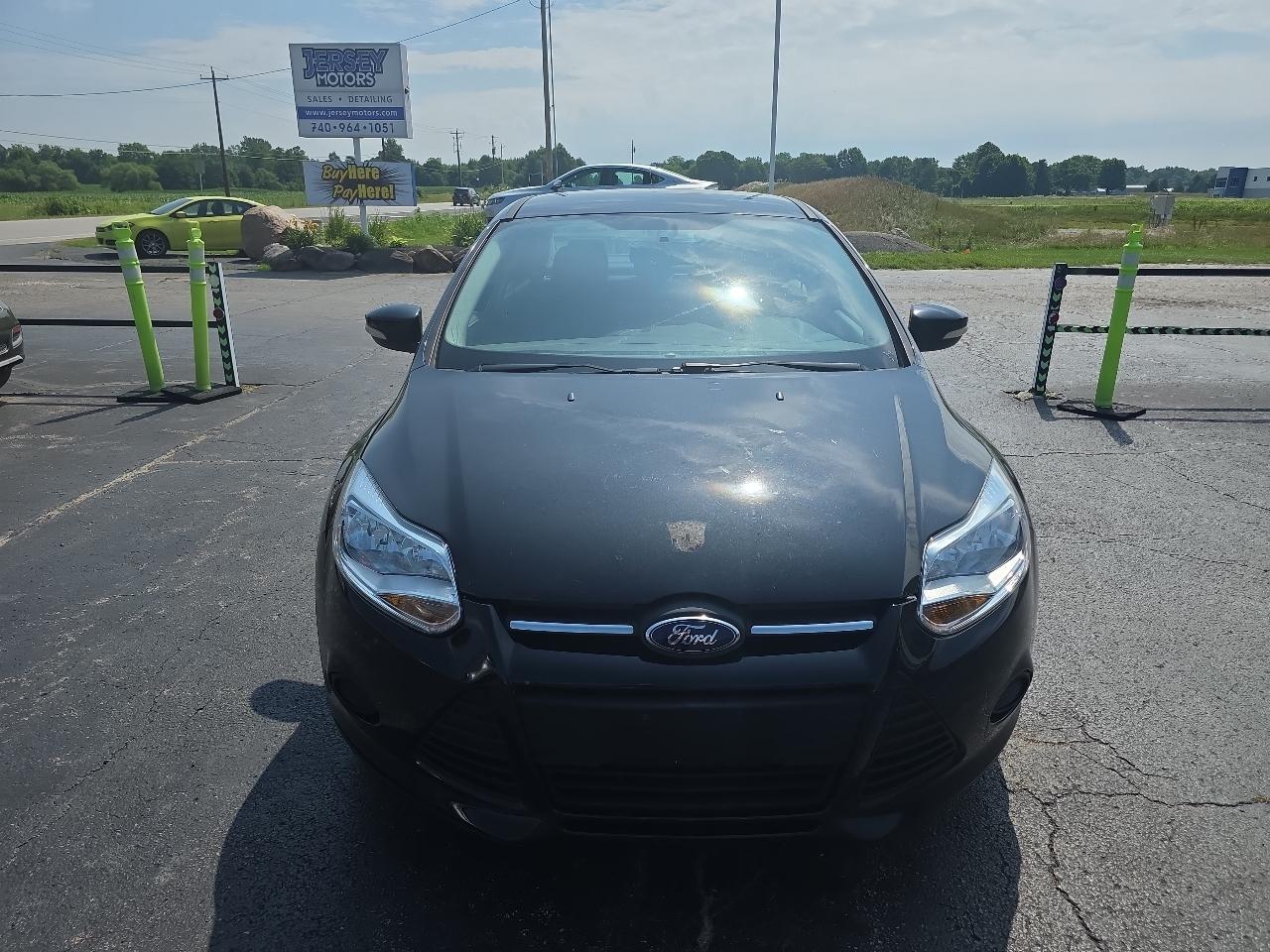 Ford Focus 4dr Sdn SE 2013