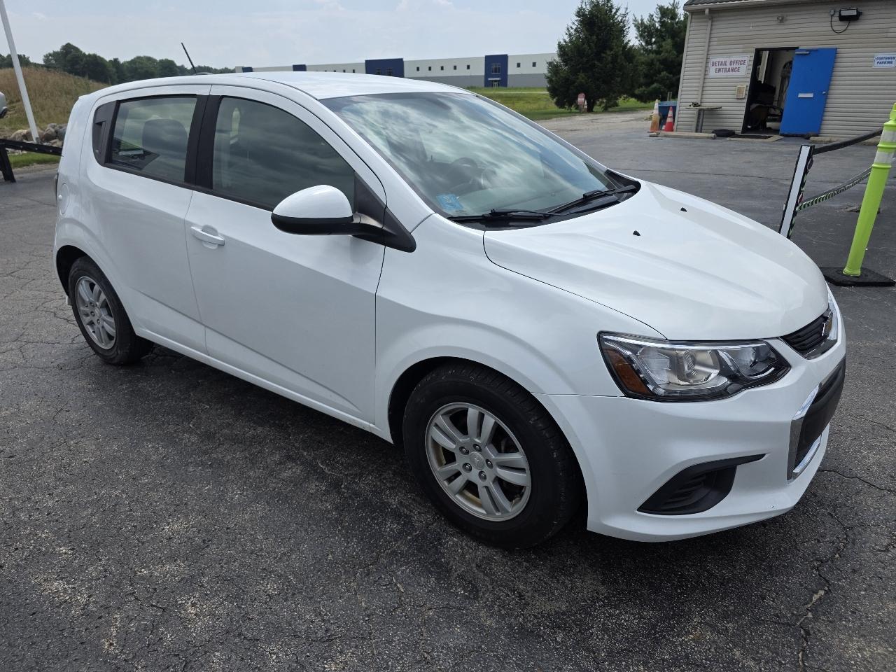Chevrolet Sonic 5dr HB Auto LT w/1FL 2017