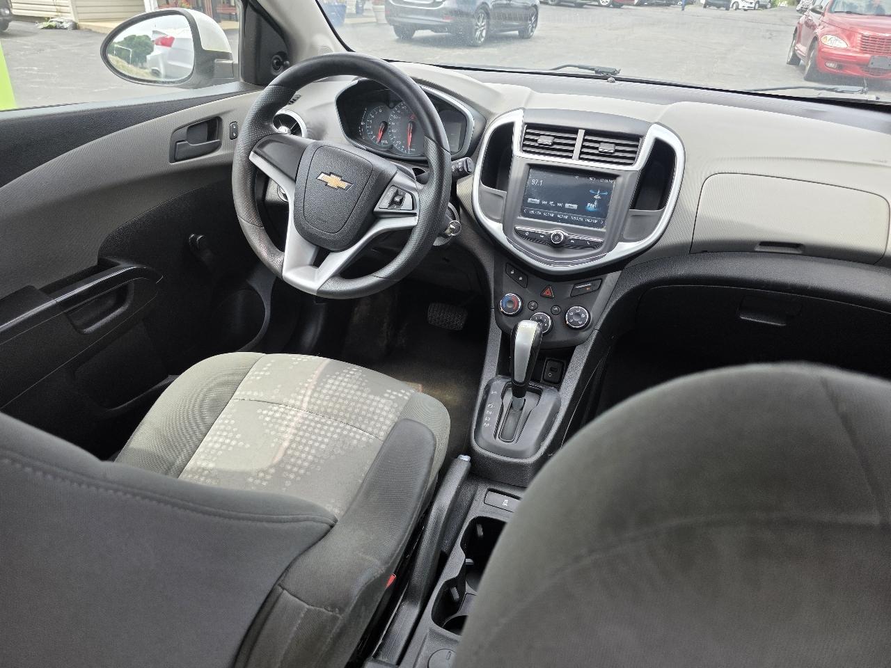 Chevrolet Sonic 5dr HB Auto LT w/1FL 2017