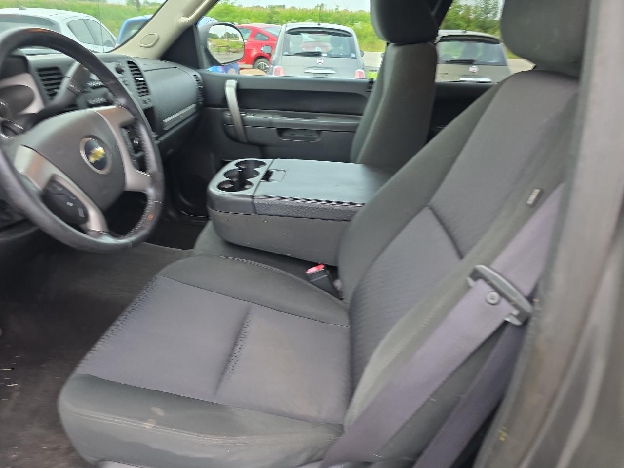 Chevrolet Silverado 1500 4WD Ext Cab 143.5" LT 2012