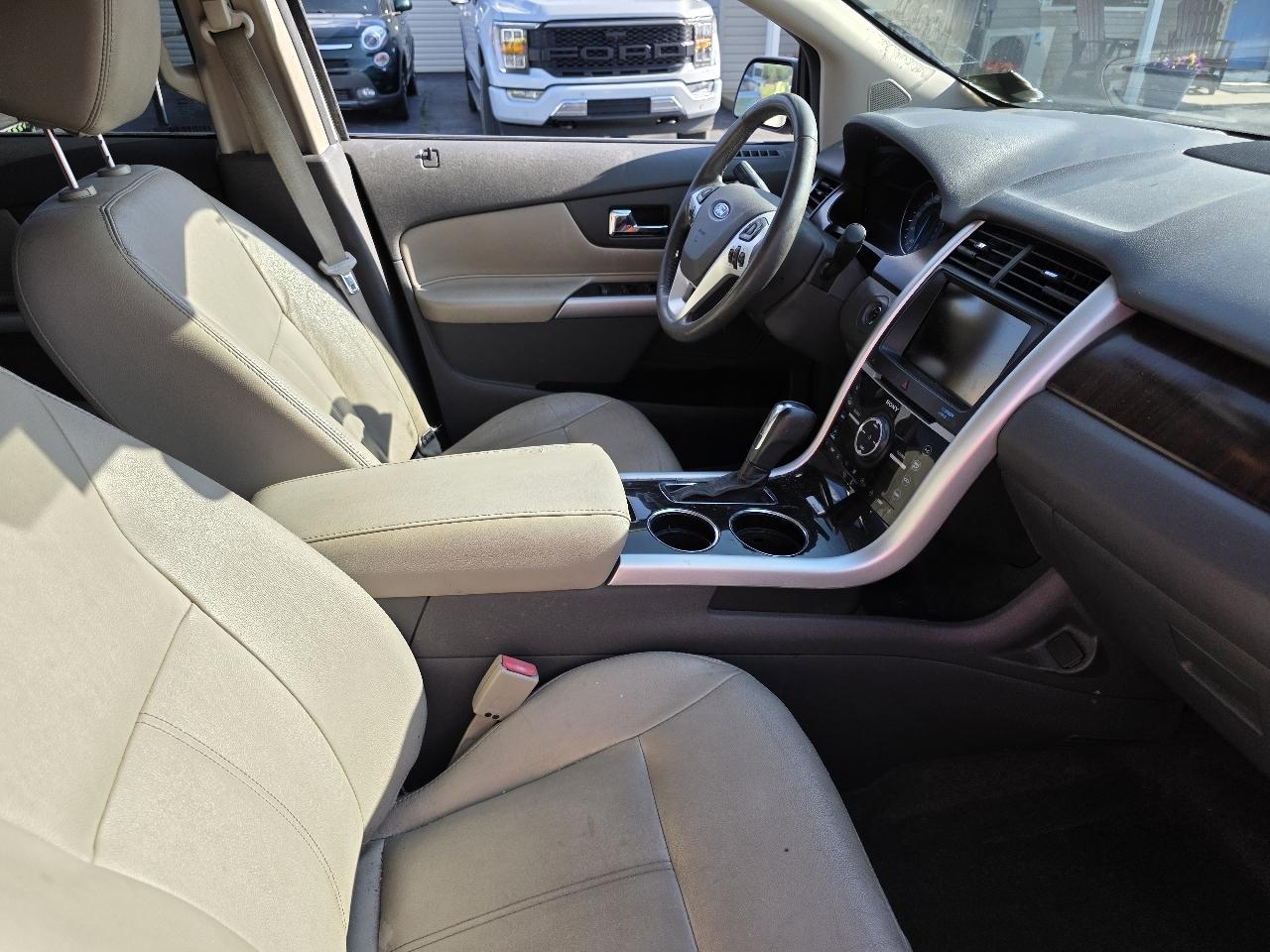 Ford Edge 4dr Limited FWD 2013