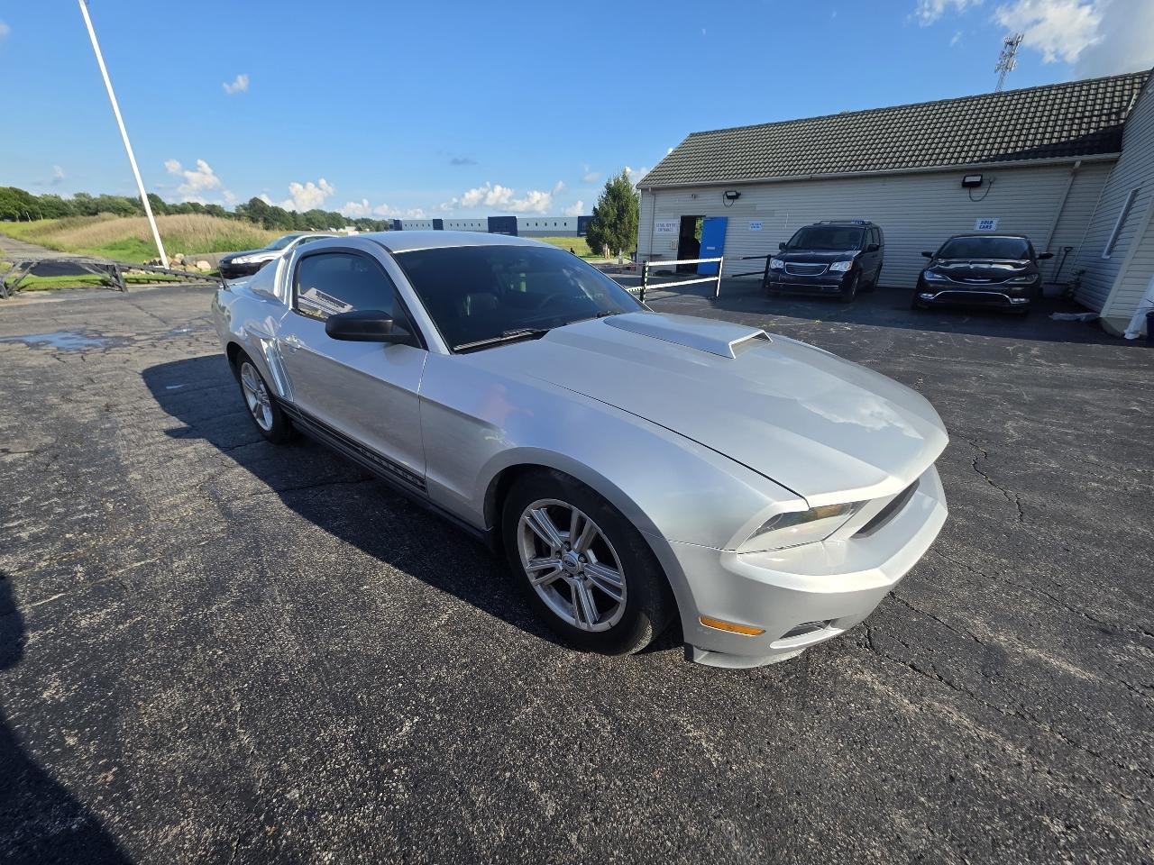 Ford Mustang 2dr Cpe V6 2010