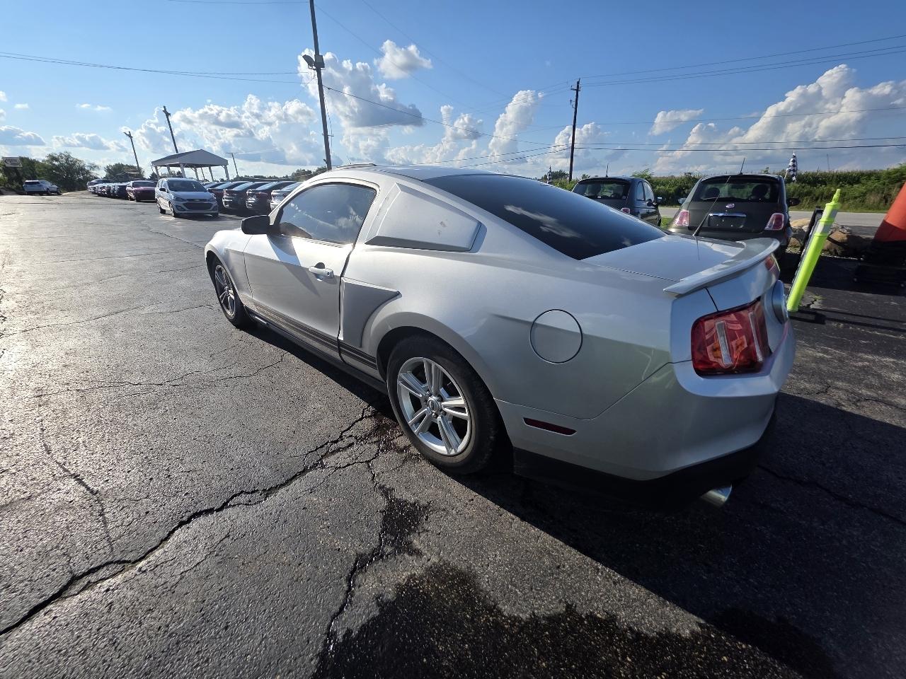 Ford Mustang 2dr Cpe V6 2010