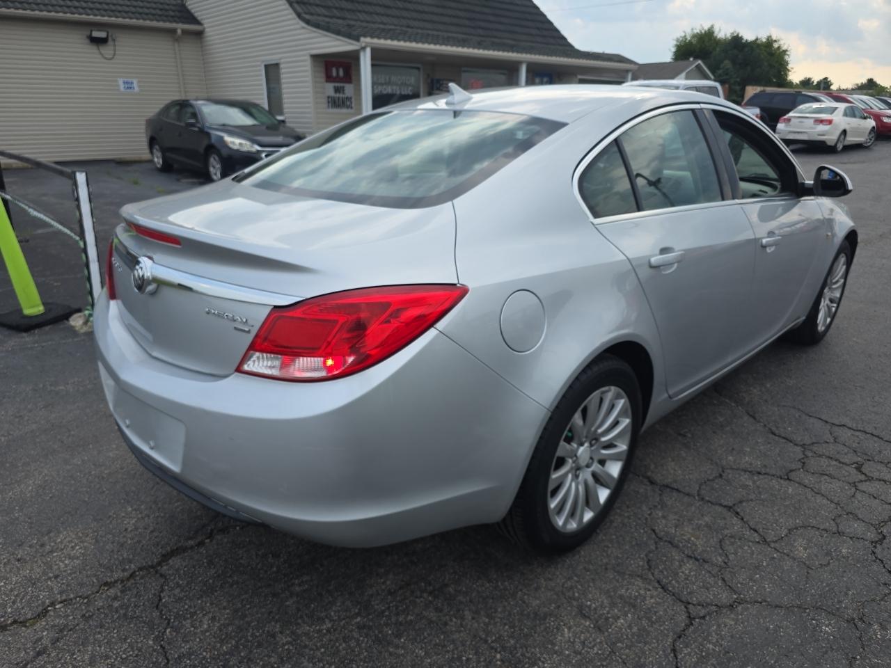 Buick Regal 4dr Sdn CXL RL1 (Oshawa) 2011