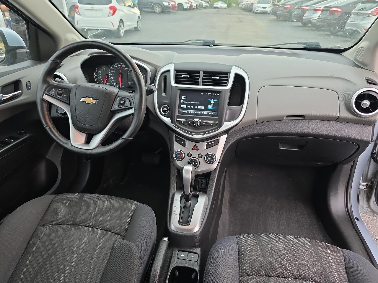 Chevrolet Sonic 4dr Sdn Auto LT 2017