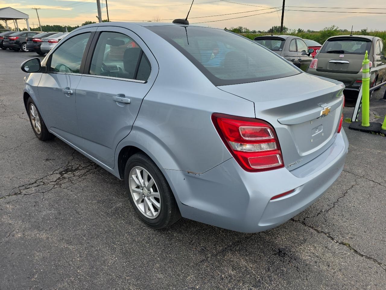 Chevrolet Sonic 4dr Sdn Auto LT 2017