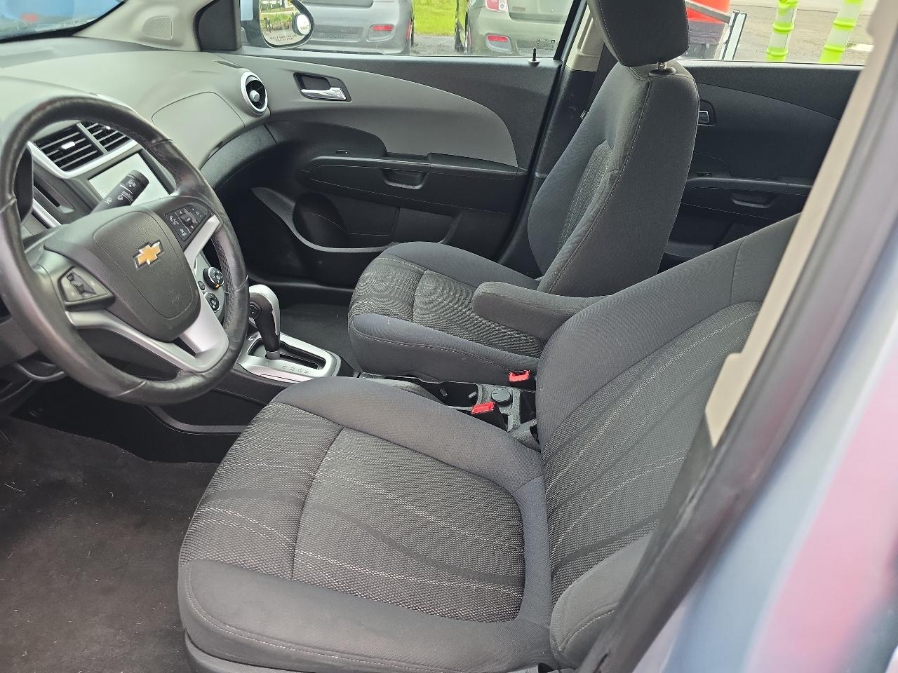 Chevrolet Sonic 4dr Sdn Auto LT 2017