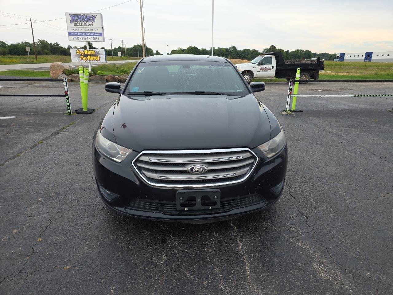 Ford Taurus 4dr Sdn SEL AWD 2013