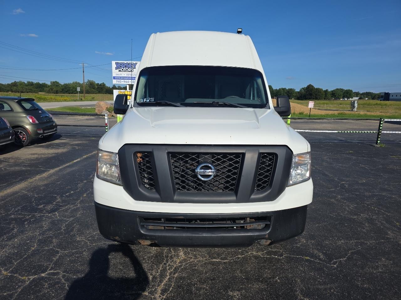Nissan NV High Roof 2500 V6 SV 2015