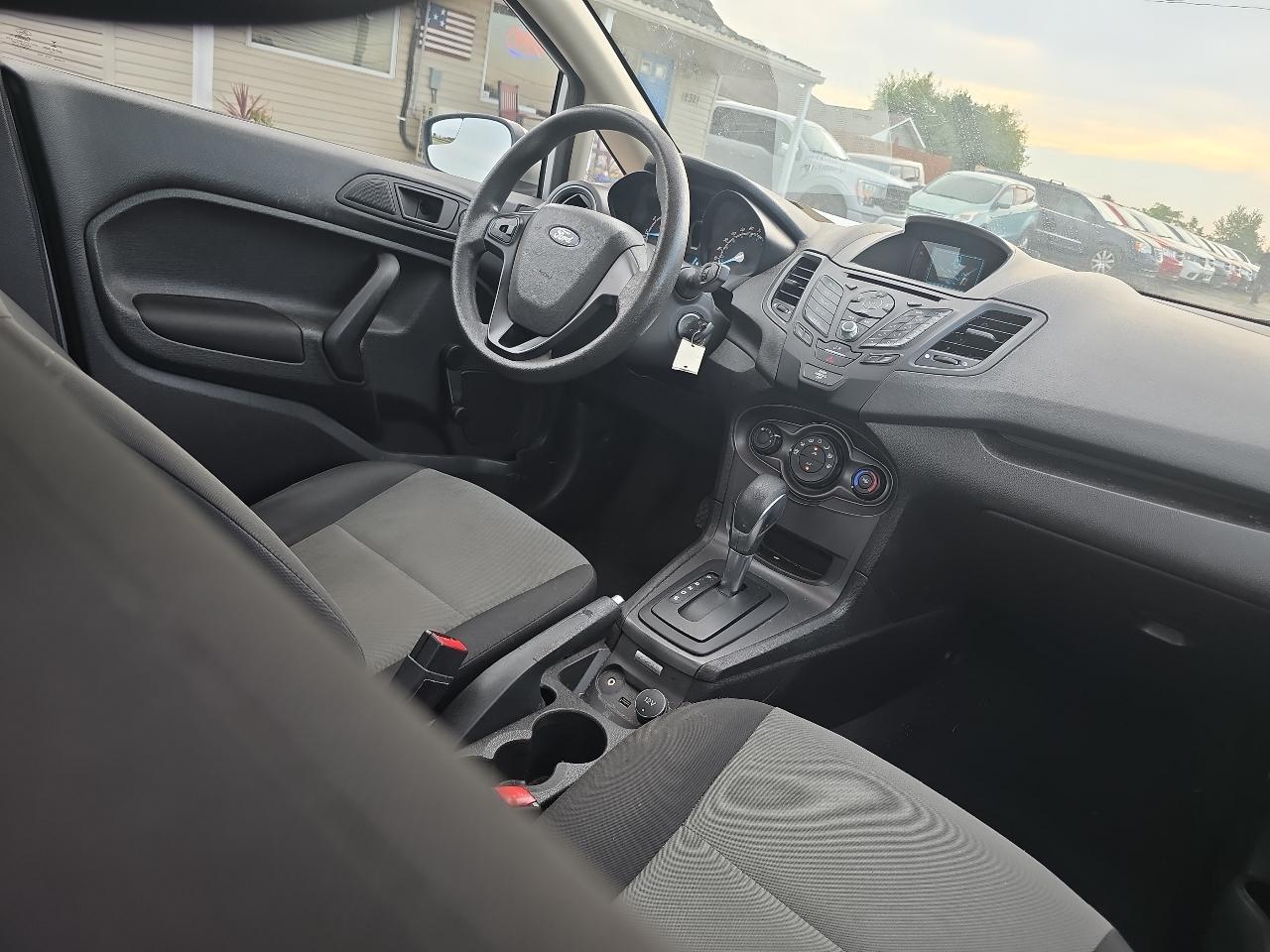 Ford Fiesta S Sedan 2017