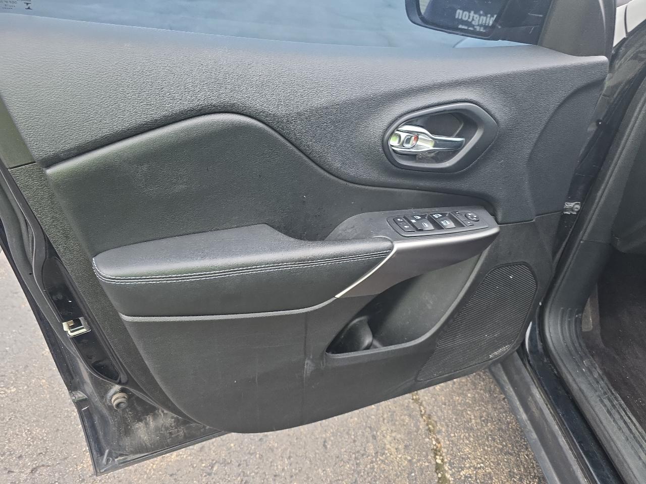 Jeep Cherokee Latitude Plus 4x4 2019