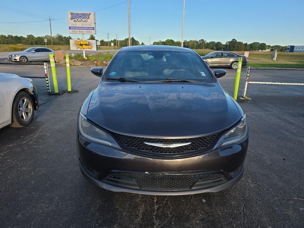 Chrysler 200 4dr Sdn S FWD 2015