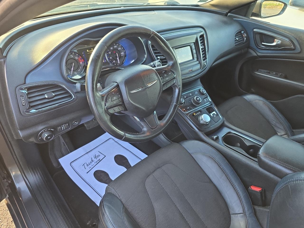 Chrysler 200 4dr Sdn S FWD 2015