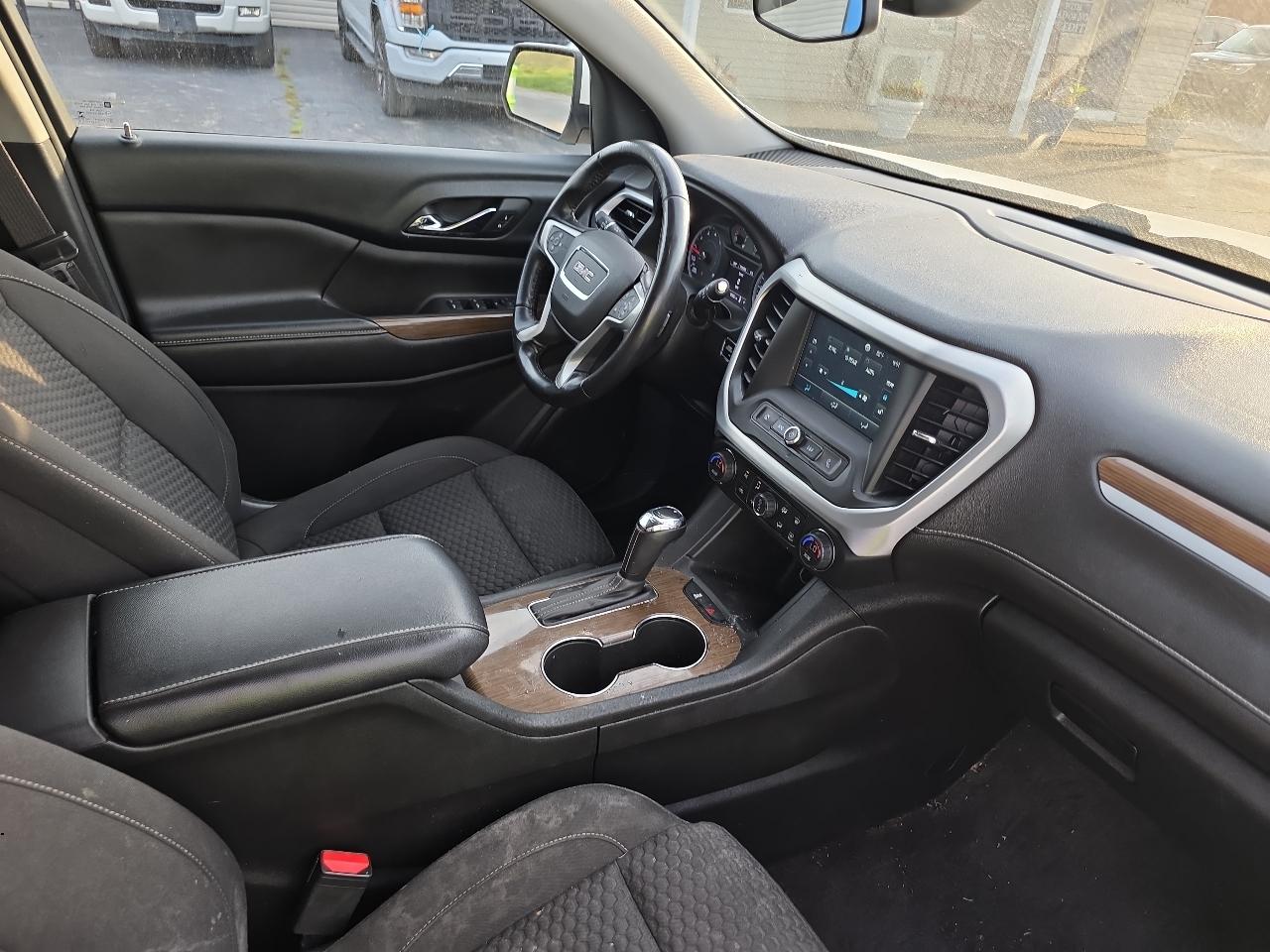 GMC Acadia FWD 4dr SLE w/SLE-1 2018