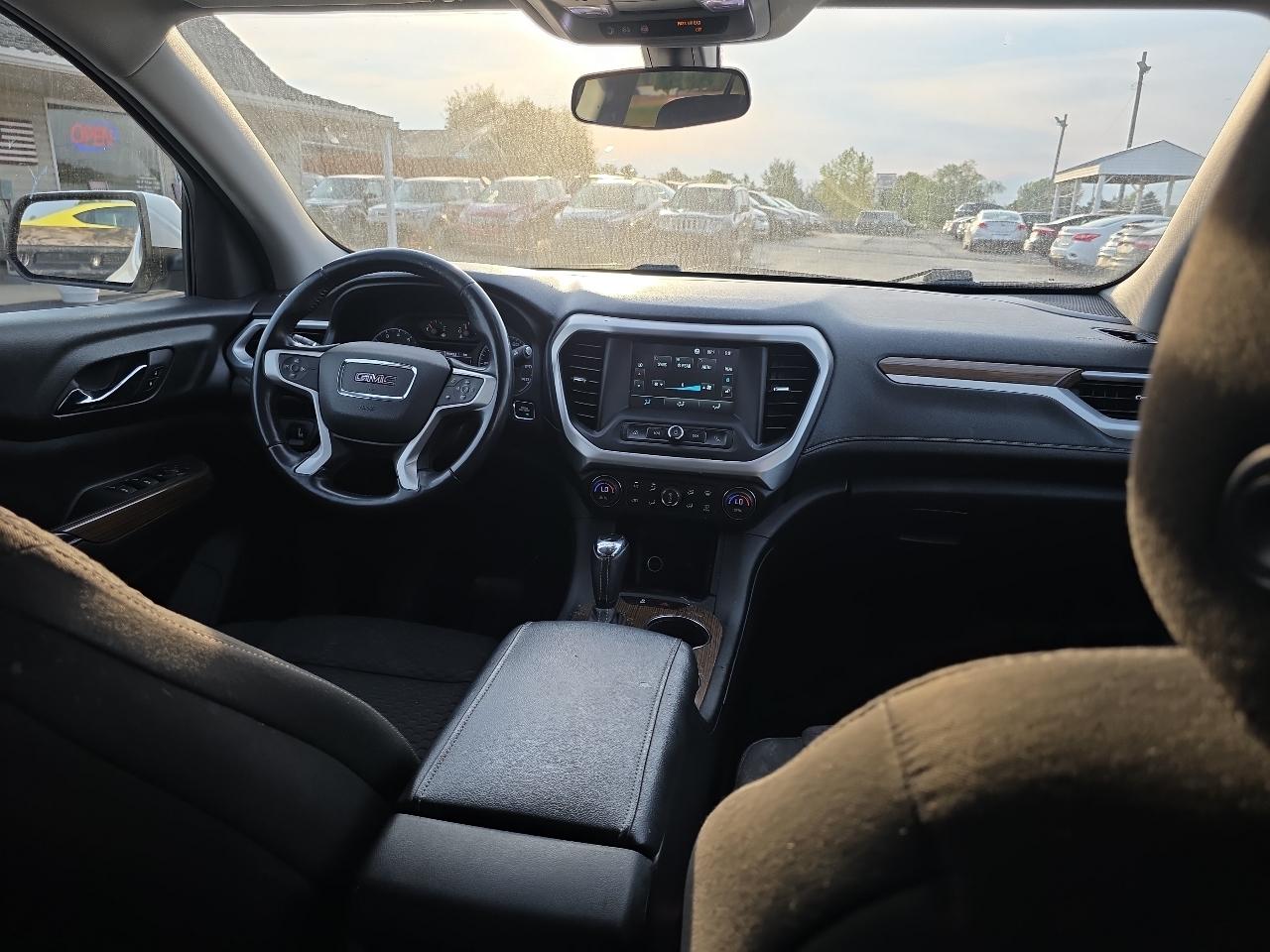 GMC Acadia FWD 4dr SLE w/SLE-1 2018