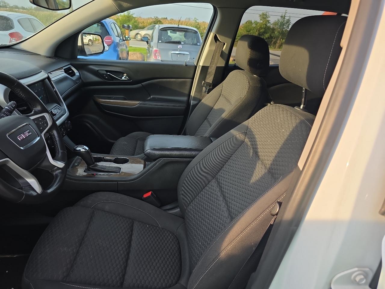 GMC Acadia FWD 4dr SLE w/SLE-1 2018