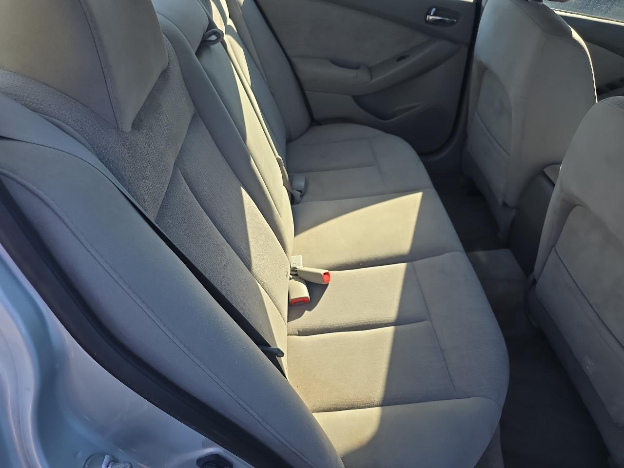 Nissan Altima 4dr Sdn I4 CVT 2.5 S 2012