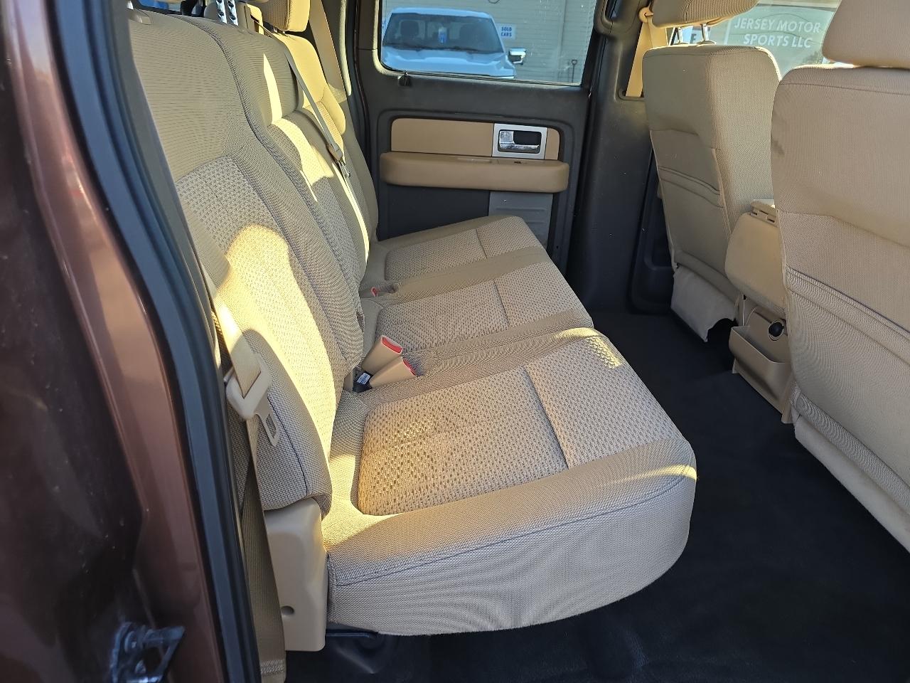 Ford F-150 4WD SuperCrew 145" Platinum 2011