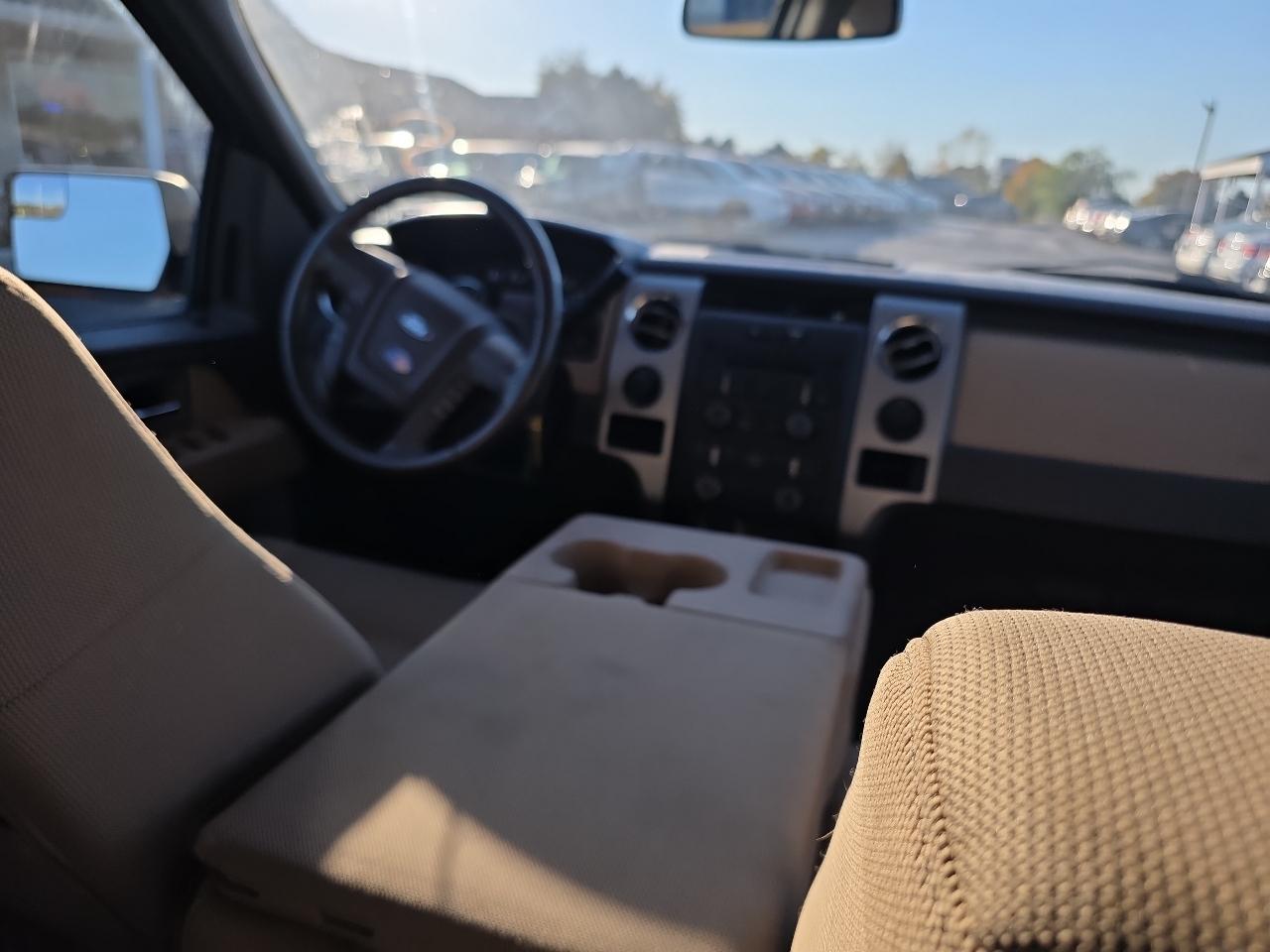Ford F-150 4WD SuperCrew 145" Platinum 2011