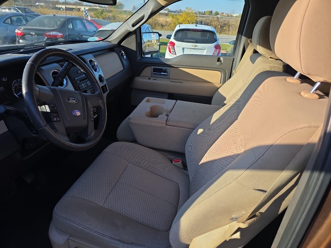 Ford F-150 4WD SuperCrew 145" Platinum 2011