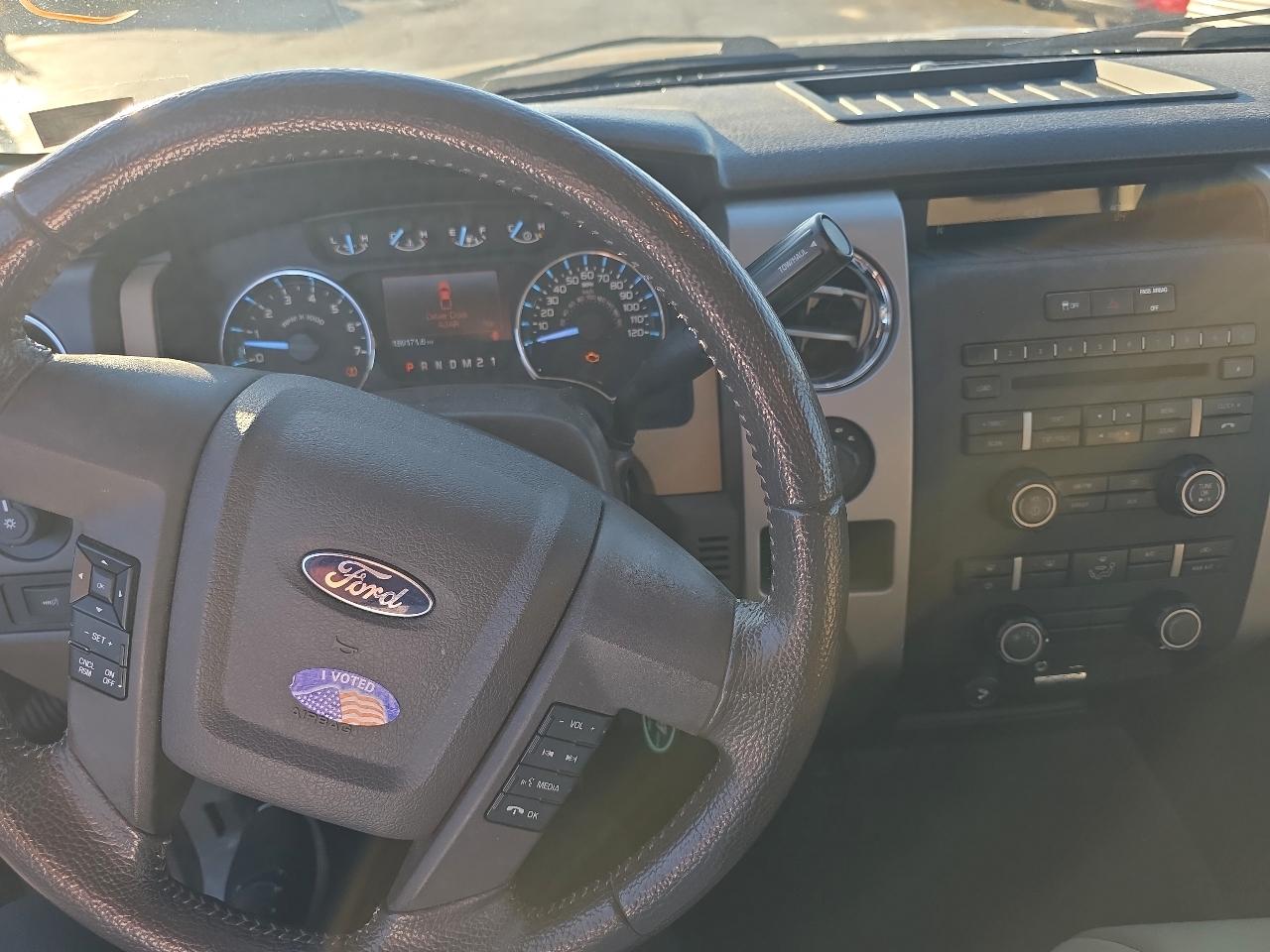 Ford F-150 4WD SuperCrew 145" Platinum 2011