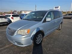 2013 Chrysler Town & Country 