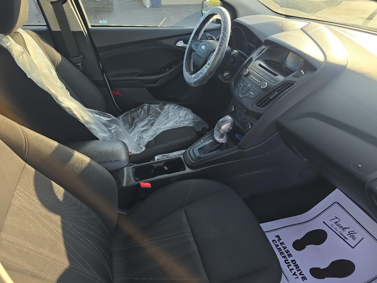 Ford Focus SE Sedan 2017