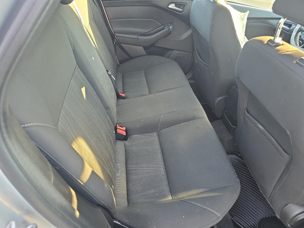 Ford Focus SE Sedan 2017