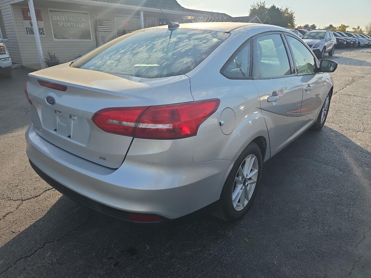 Ford Focus SE Sedan 2017
