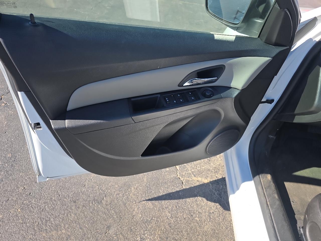 Chevrolet Cruze 4dr Sdn Auto LS 2015