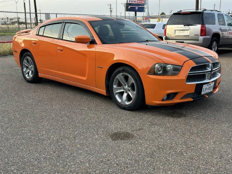 2014 Dodge Charger R/T Plus's photo