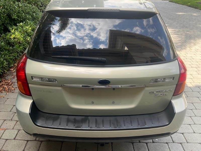 Subaru Outback 3.0R VDC Wagon 2005