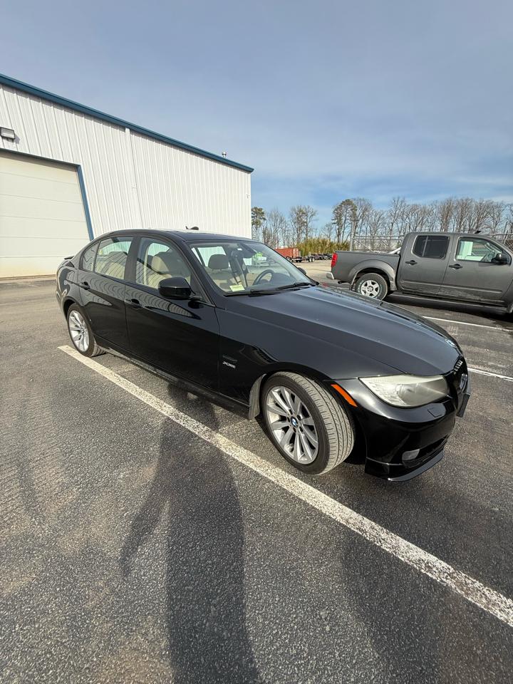 BMW 3-Series 328i xDrive 2011