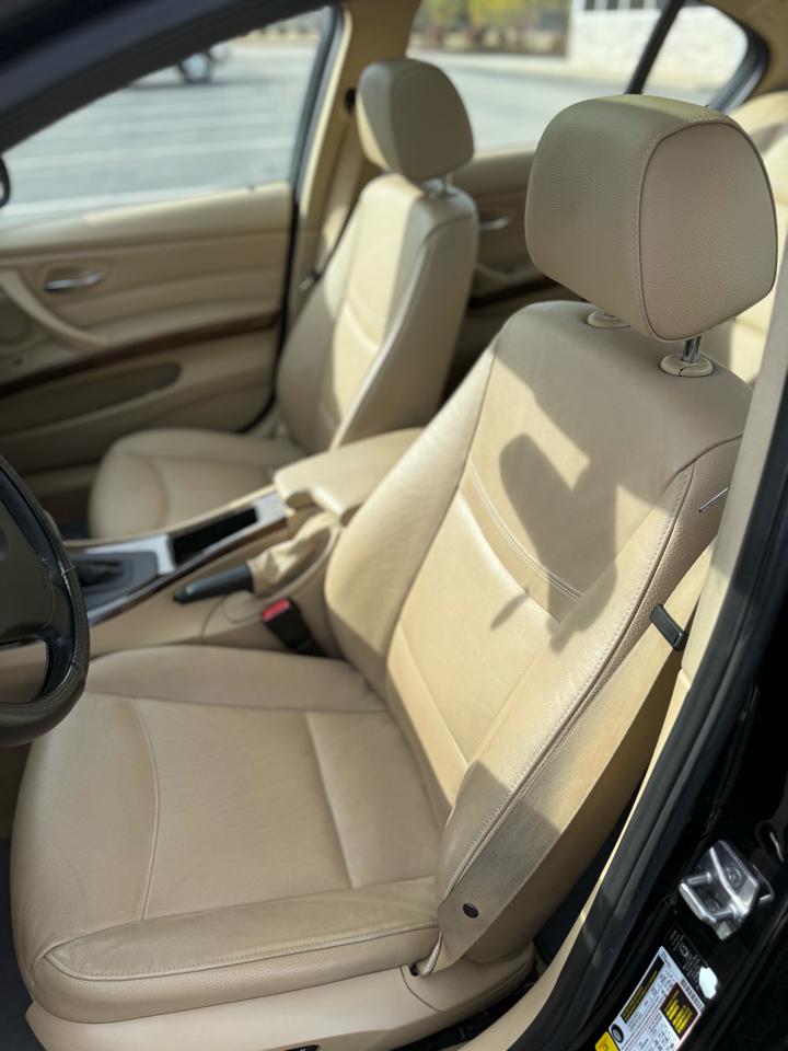 BMW 3-Series 328i xDrive 2011